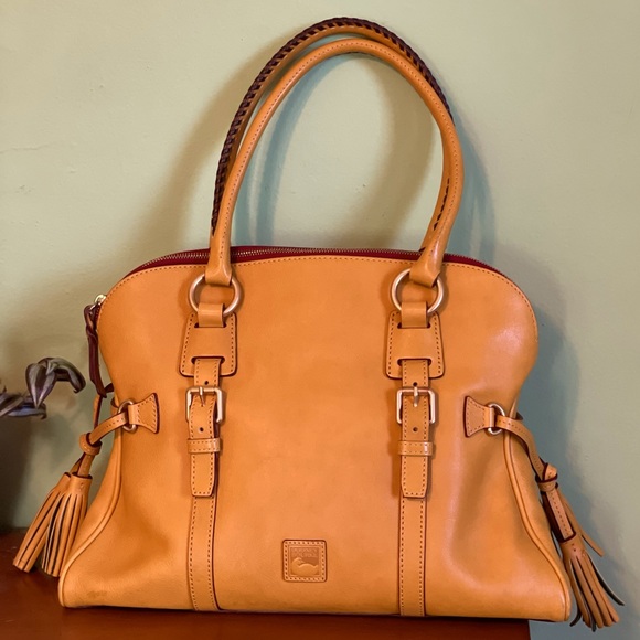 Dooney & Bourke Handbags - Offers welcomed! 🦆 Dooney and Bourke Dome Satchel